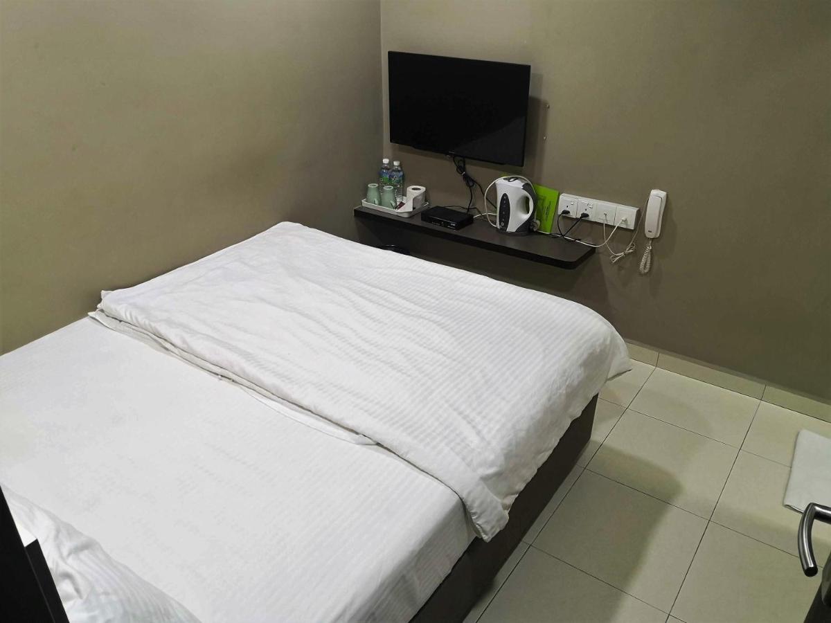 Tropika Garden Hotel Kulai Джохор-Бару Экстерьер фото
