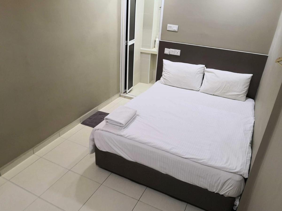 Tropika Garden Hotel Kulai Джохор-Бару Экстерьер фото
